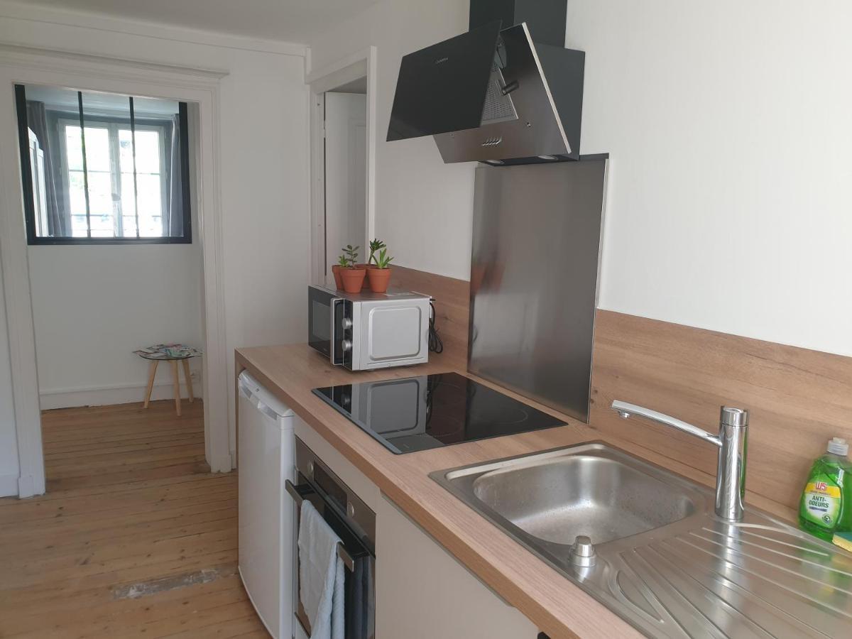 Appartement cosy face à la Mayenne Laval  Extérieur photo