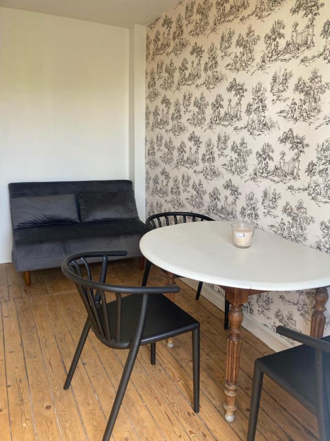 Appartement cosy face à la Mayenne Laval  Extérieur photo